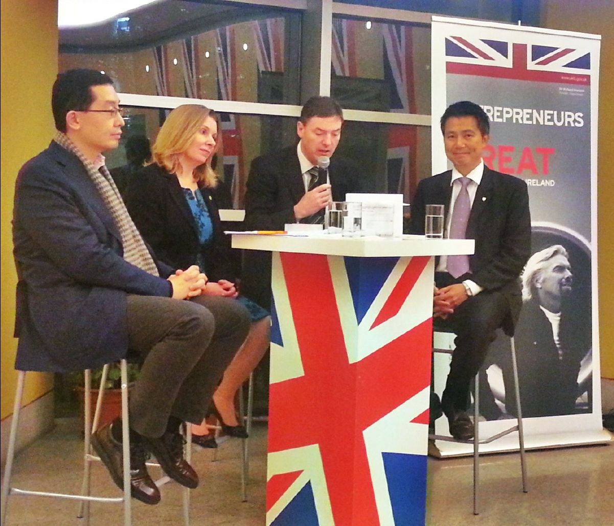20130129 CJBS talk at British Consulate-General1